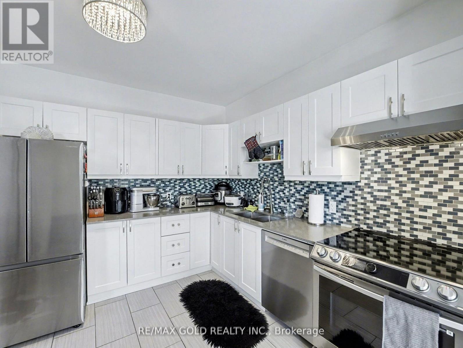 75 Chestnut Avenue, Hamilton, Ontario  L8L 6K8 - Photo 11 - X12678700