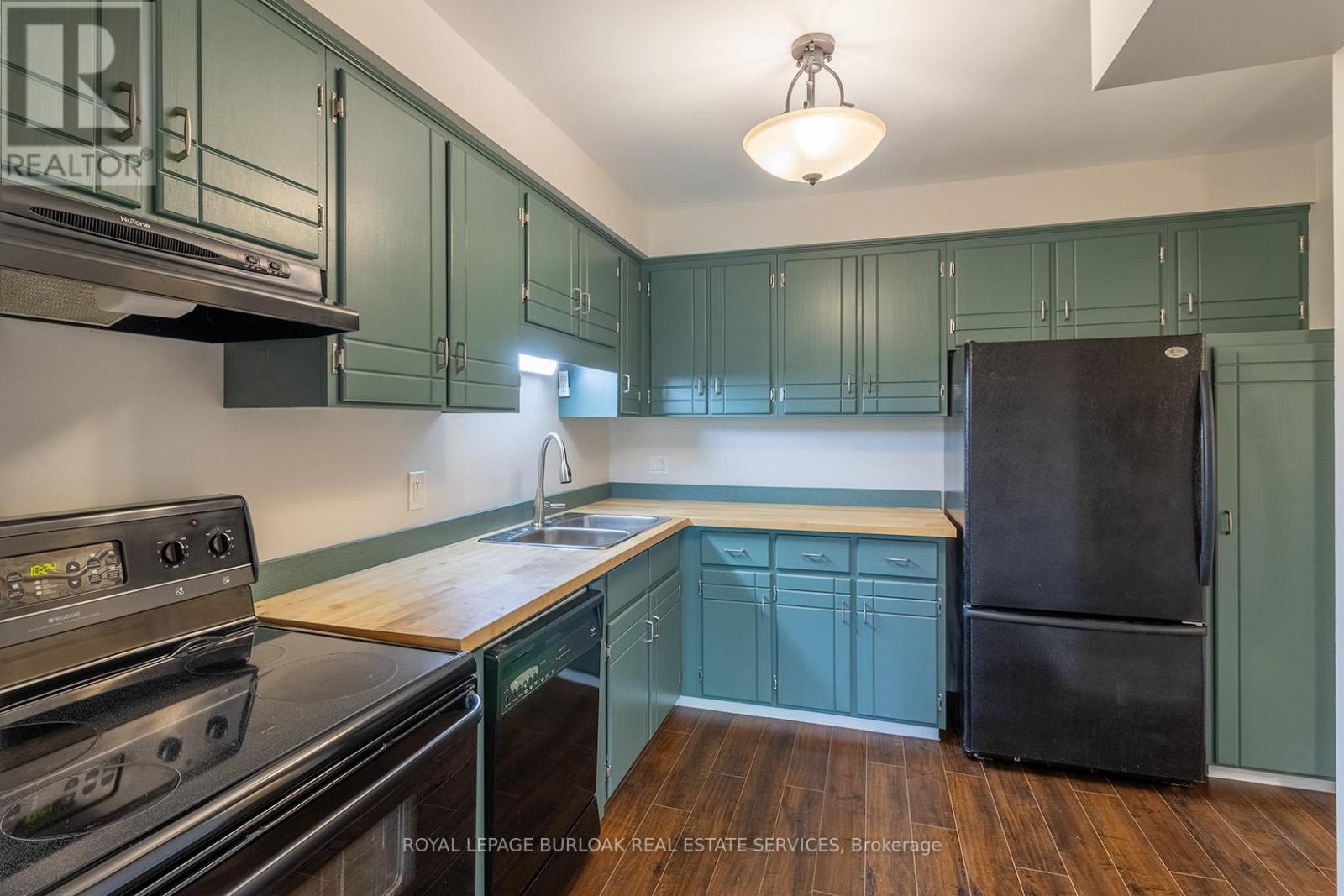 58 Romy Crescent, Thorold, Ontario  L2V 4T6 - Photo 3 - X12649282