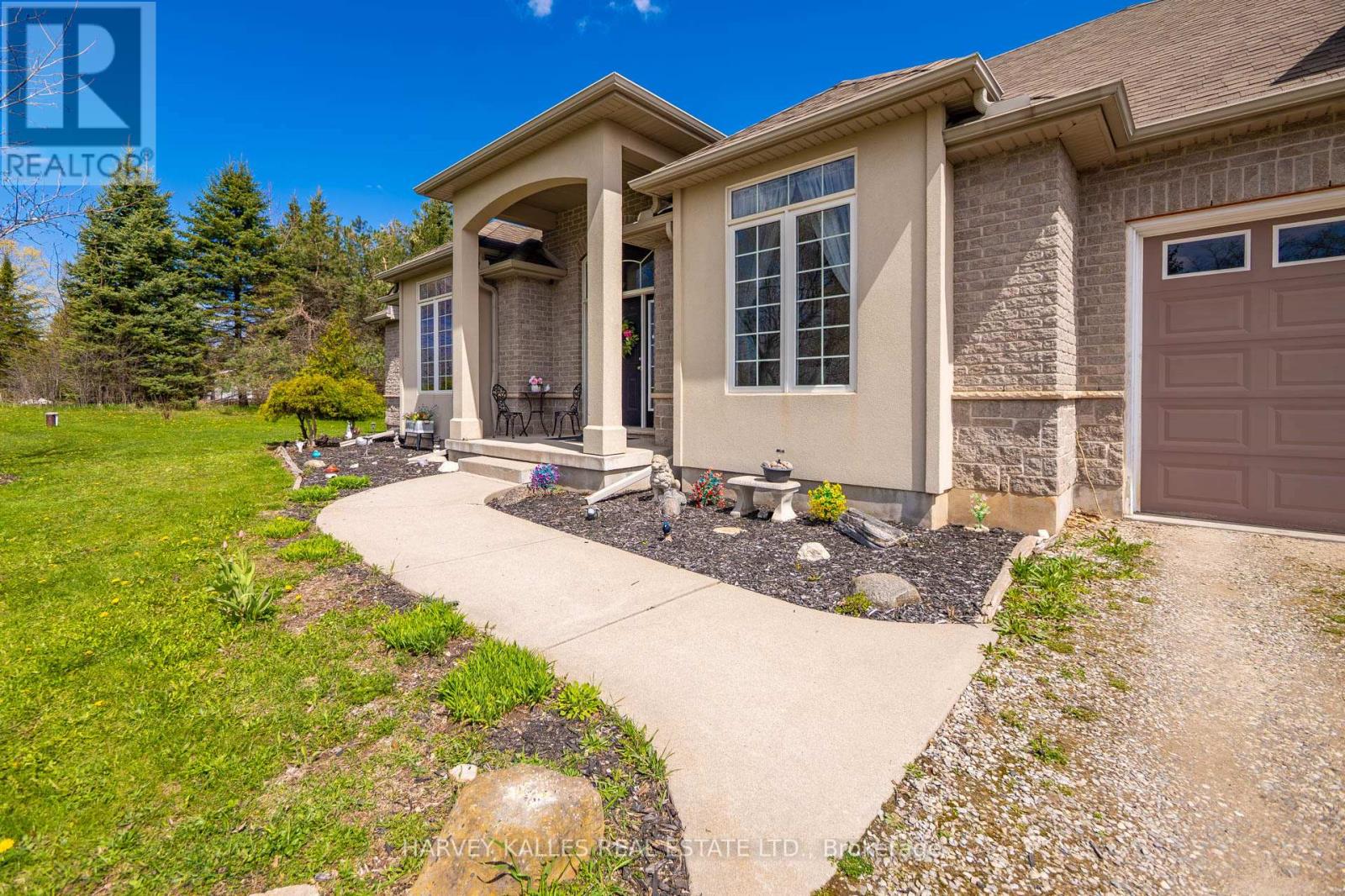 4933 Eramosa Townline N, Erin, Ontario  N0B 2K0 - Photo 4 - X13079548