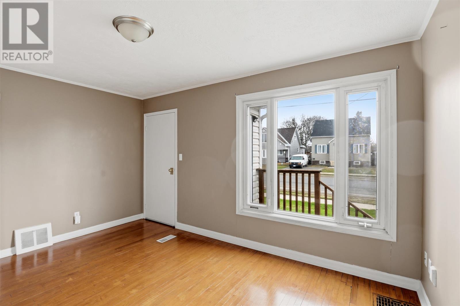 118 Henrietta Ave, Sault Ste. Marie, Ontario  P6C 1Z5 - Photo 8 - SM260858