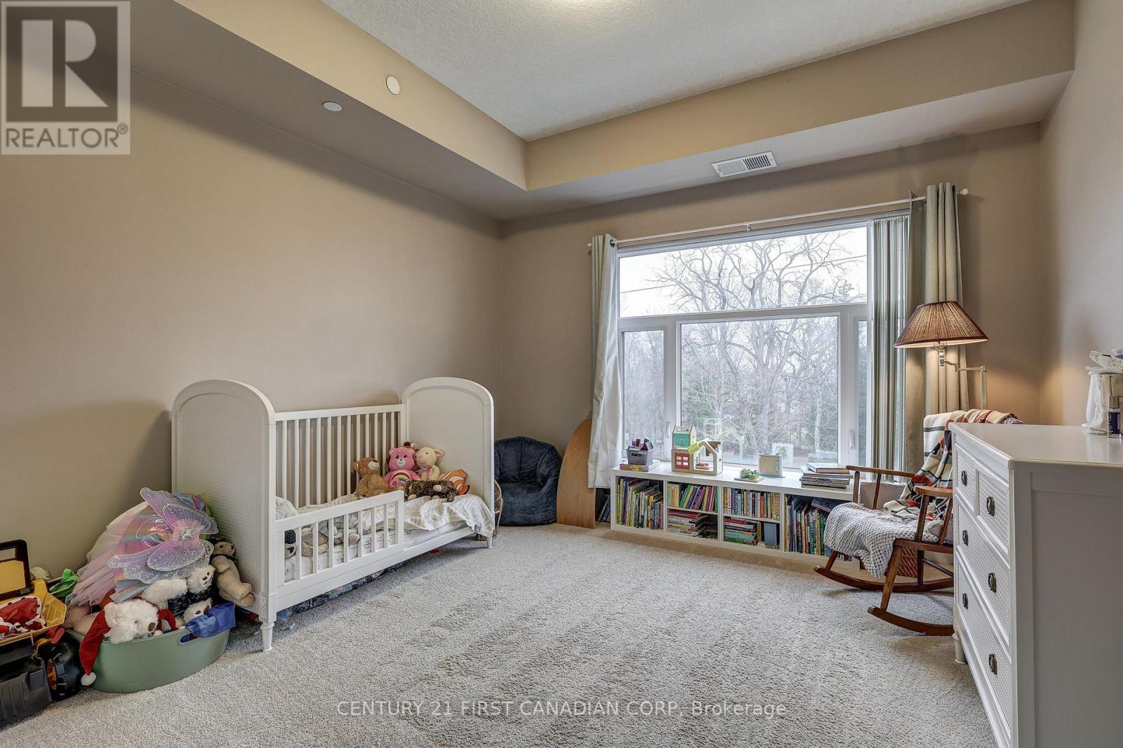410 - 89 Ridout Street S, London South, Ontario  N6C 3X2 - Photo 29 - X12921986