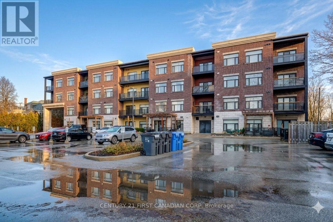 410 - 89 Ridout Street S, London South, Ontario  N6C 3X2 - Photo 7 - X12921986