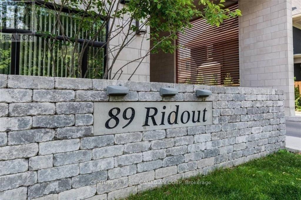 410 - 89 Ridout Street S, London South, Ontario  N6C 3X2 - Photo 8 - X12921986