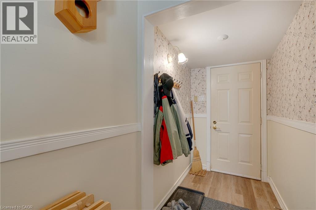 215 Whites Road, Palmerston, Ontario  N0G 2P0 - Photo 5 - 40826534