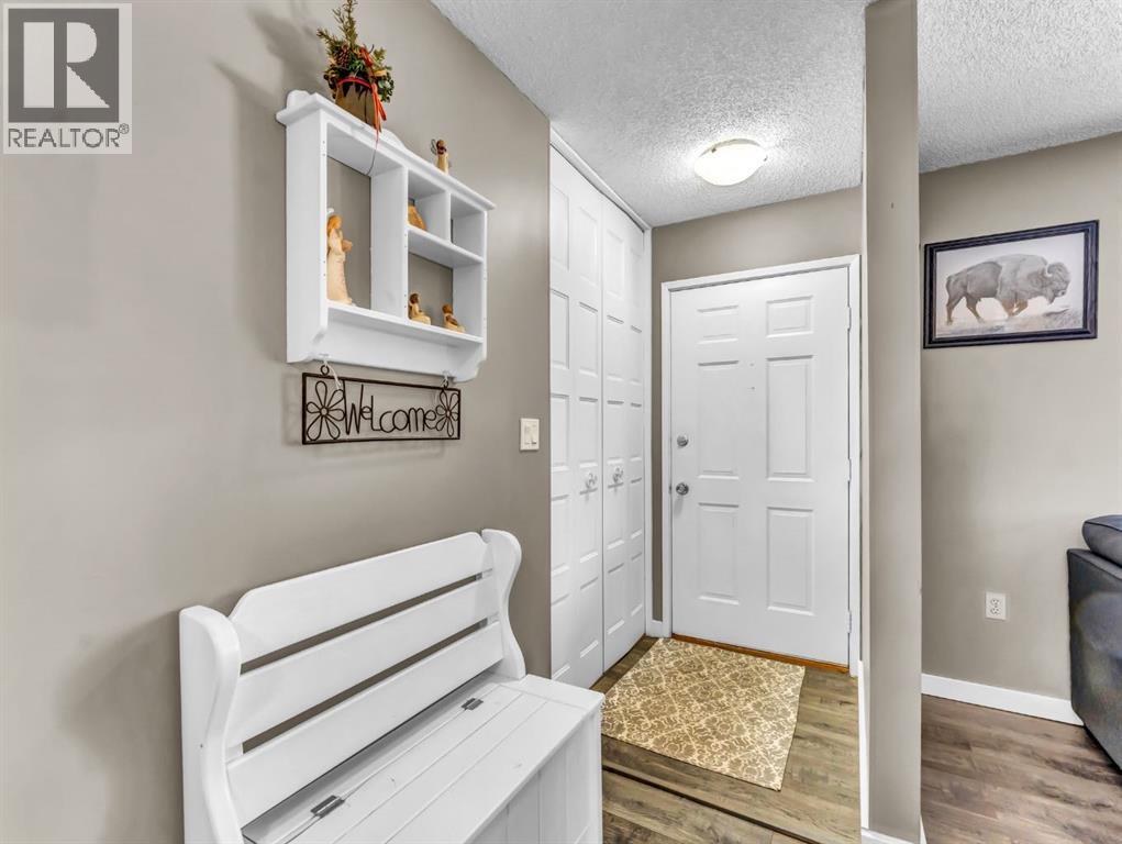 17 Ross Glen Way Se, Medicine Hat, Alberta  T1B 1N9 - Photo 6 - A2307717