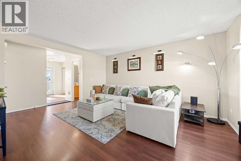 2501, 111 Tarawood Lane NE, Calgary, Alberta  T3J 5C2 - Photo 3 - A2307528