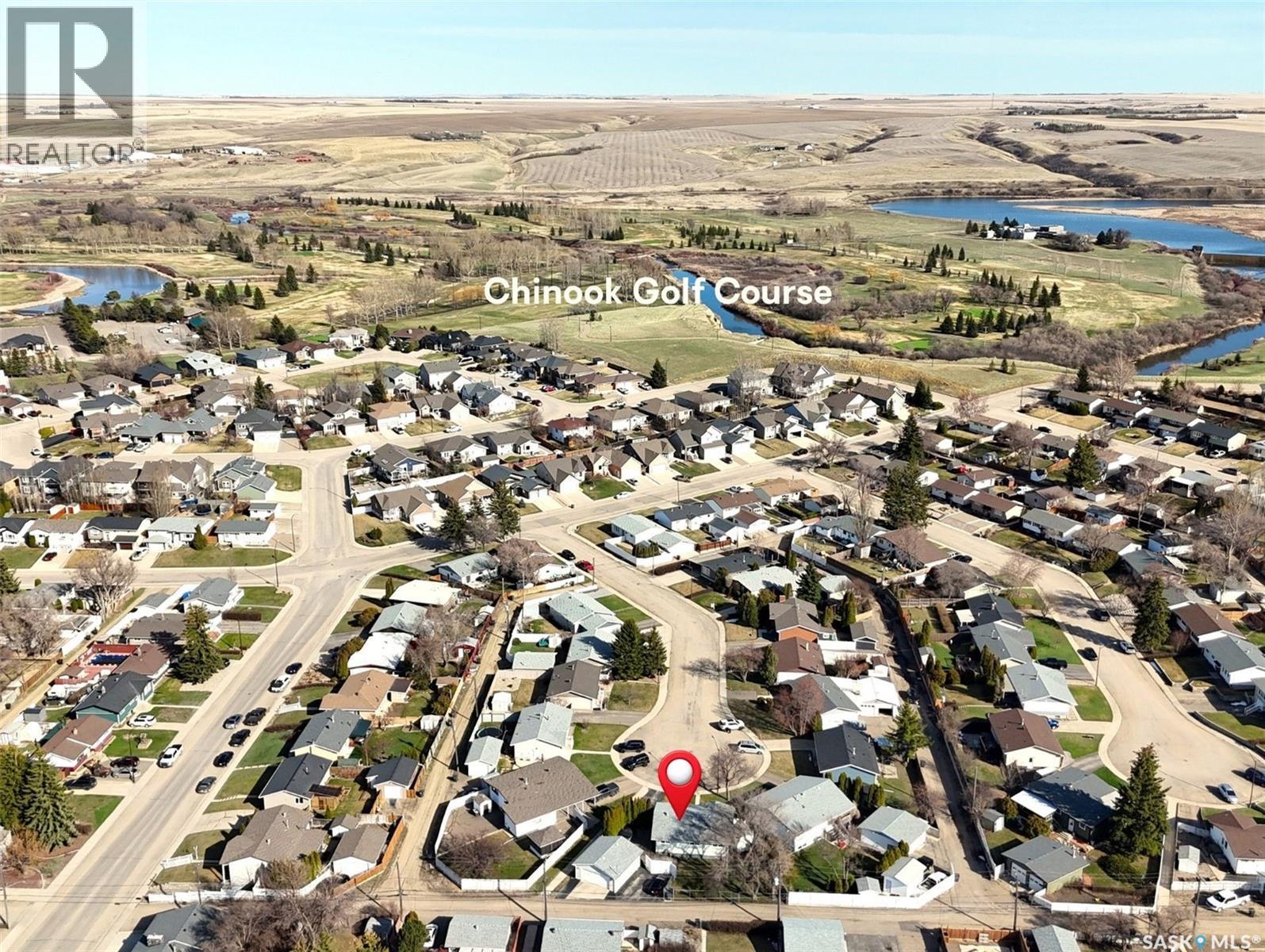 300 Ash Place, Swift Current, Saskatchewan  S9H 3E4 - Photo 2 - SK034711