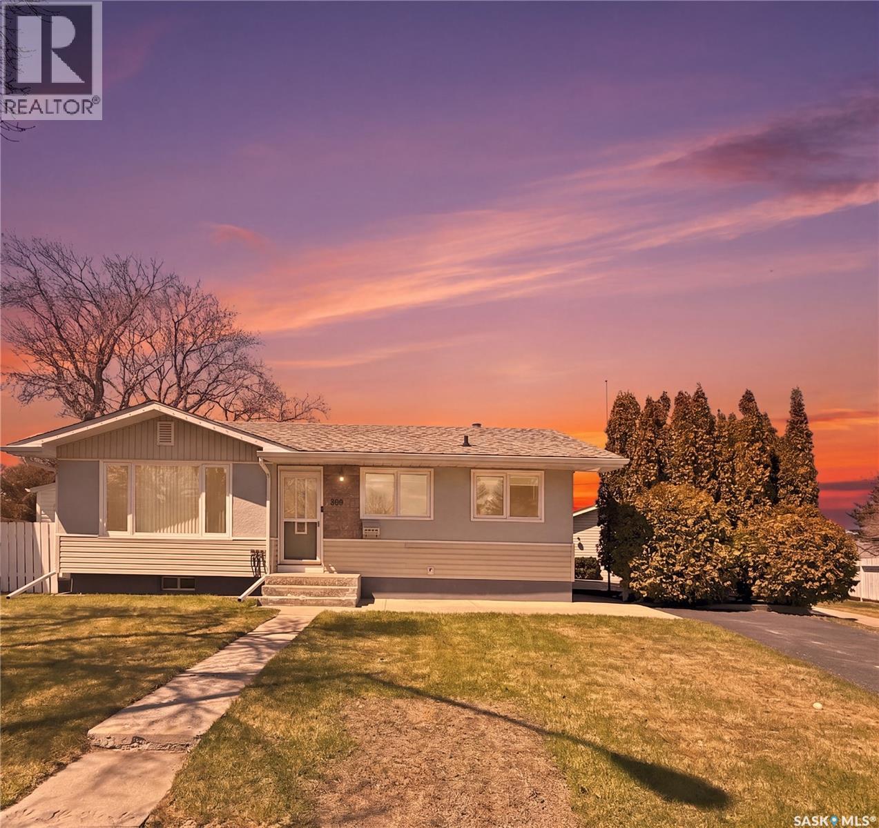300 Ash PLACE, Swift Current, Saskatchewan