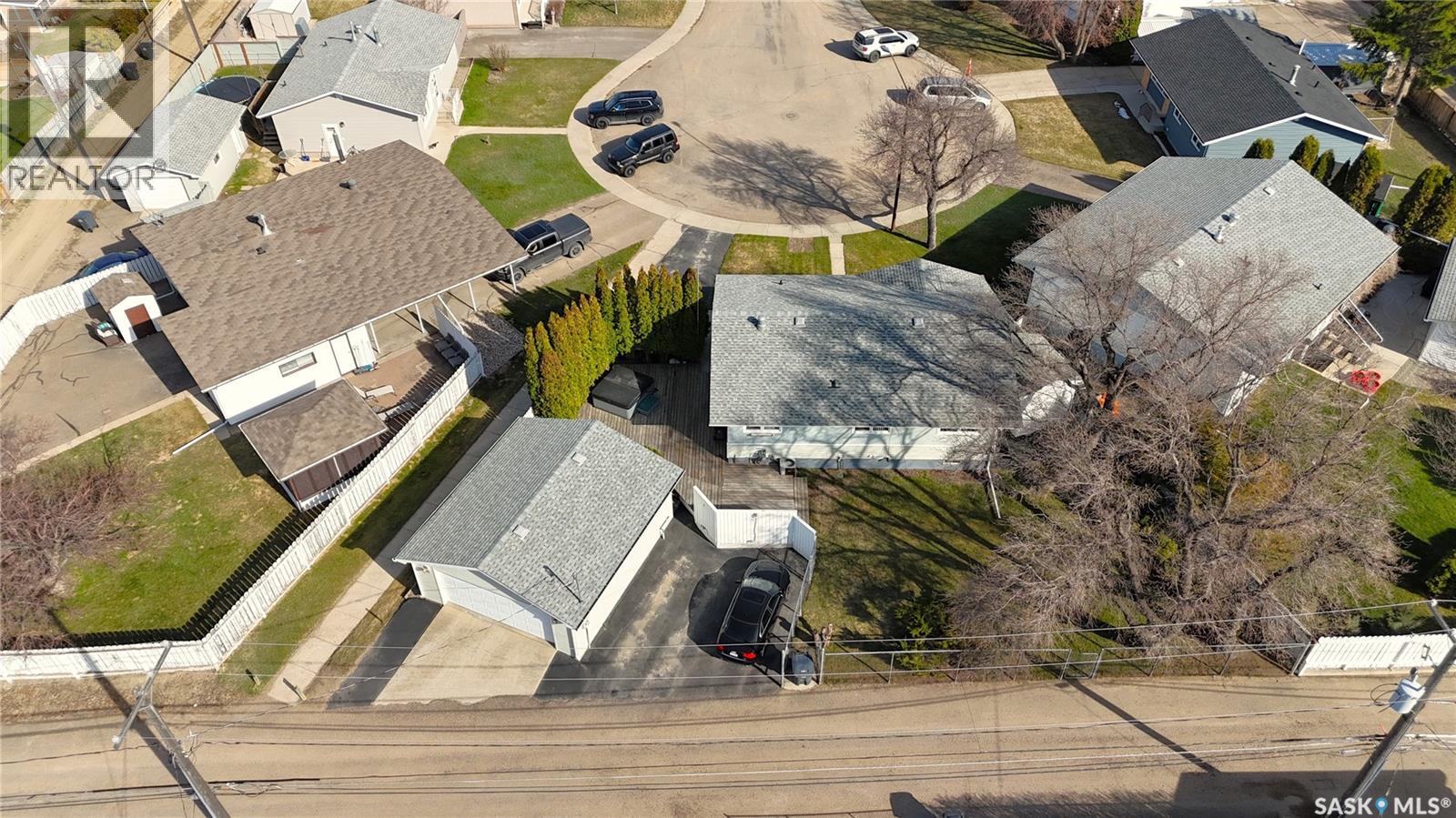 300 Ash Place, Swift Current, Saskatchewan  S9H 3E4 - Photo 45 - SK034711