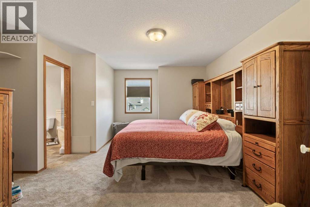 65 Canoe Circle SW, Airdrie, Alberta  T4B 2L6 - Photo 17 - A2305023
