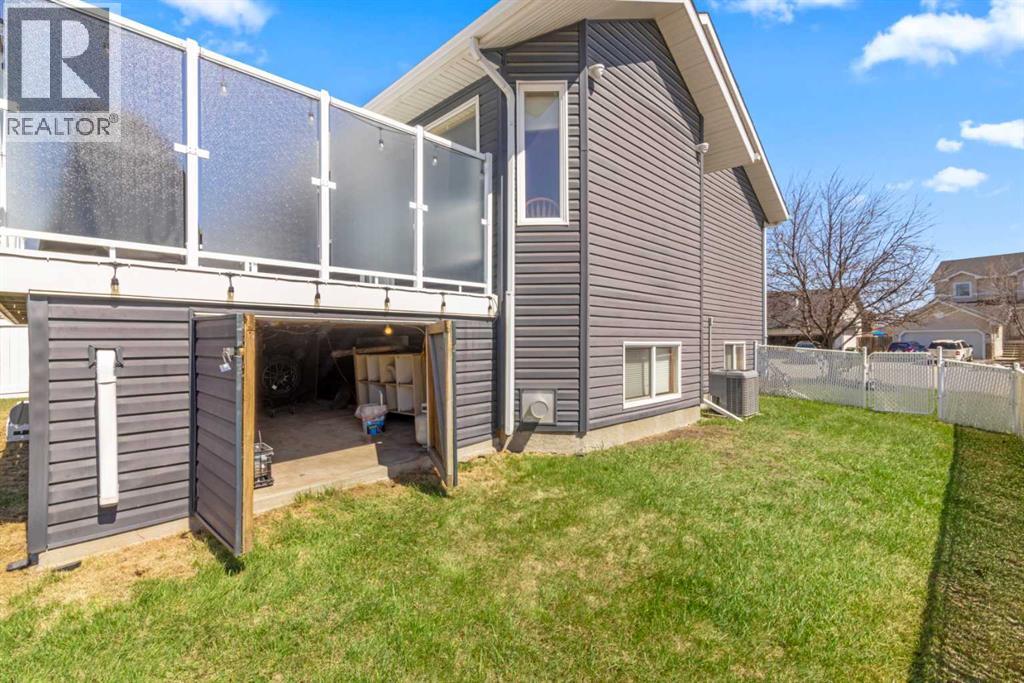 65 Canoe Circle SW, Airdrie, Alberta  T4B 2L6 - Photo 34 - A2305023