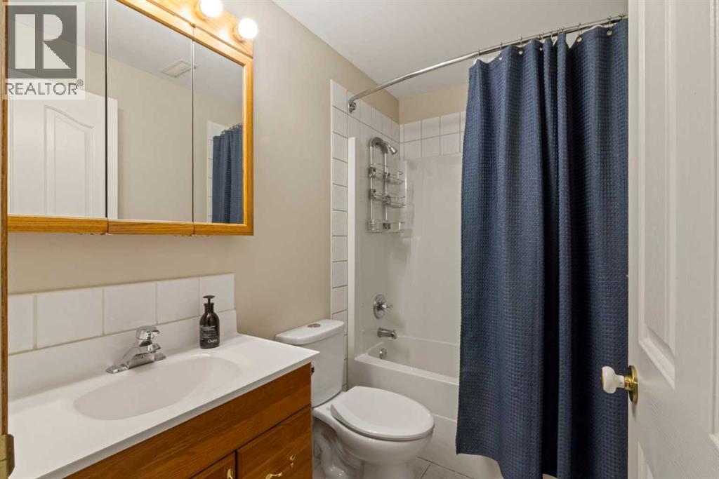 65 Canoe Circle SW, Airdrie, Alberta  T4B 2L6 - Photo 28 - A2305023