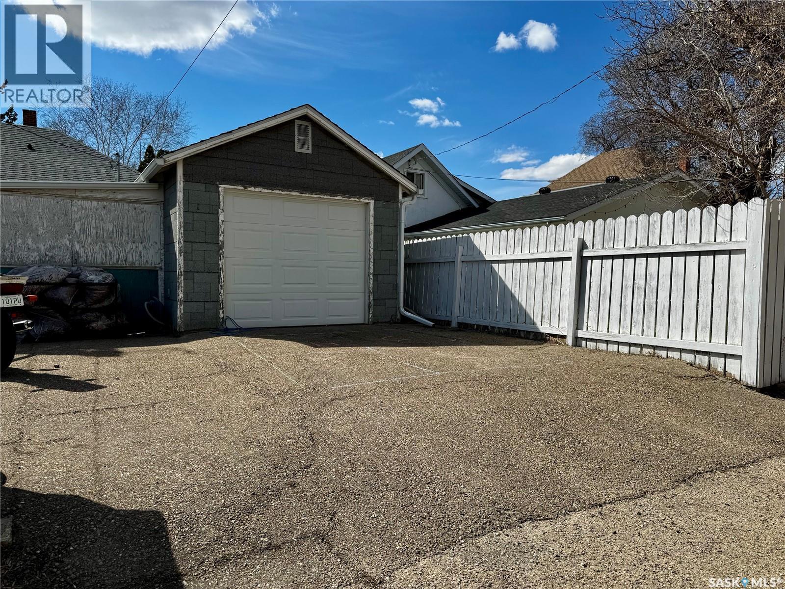 305 3rd Avenue Ne, Swift Current, Saskatchewan  S9H 2G8 - Photo 19 - SK034794
