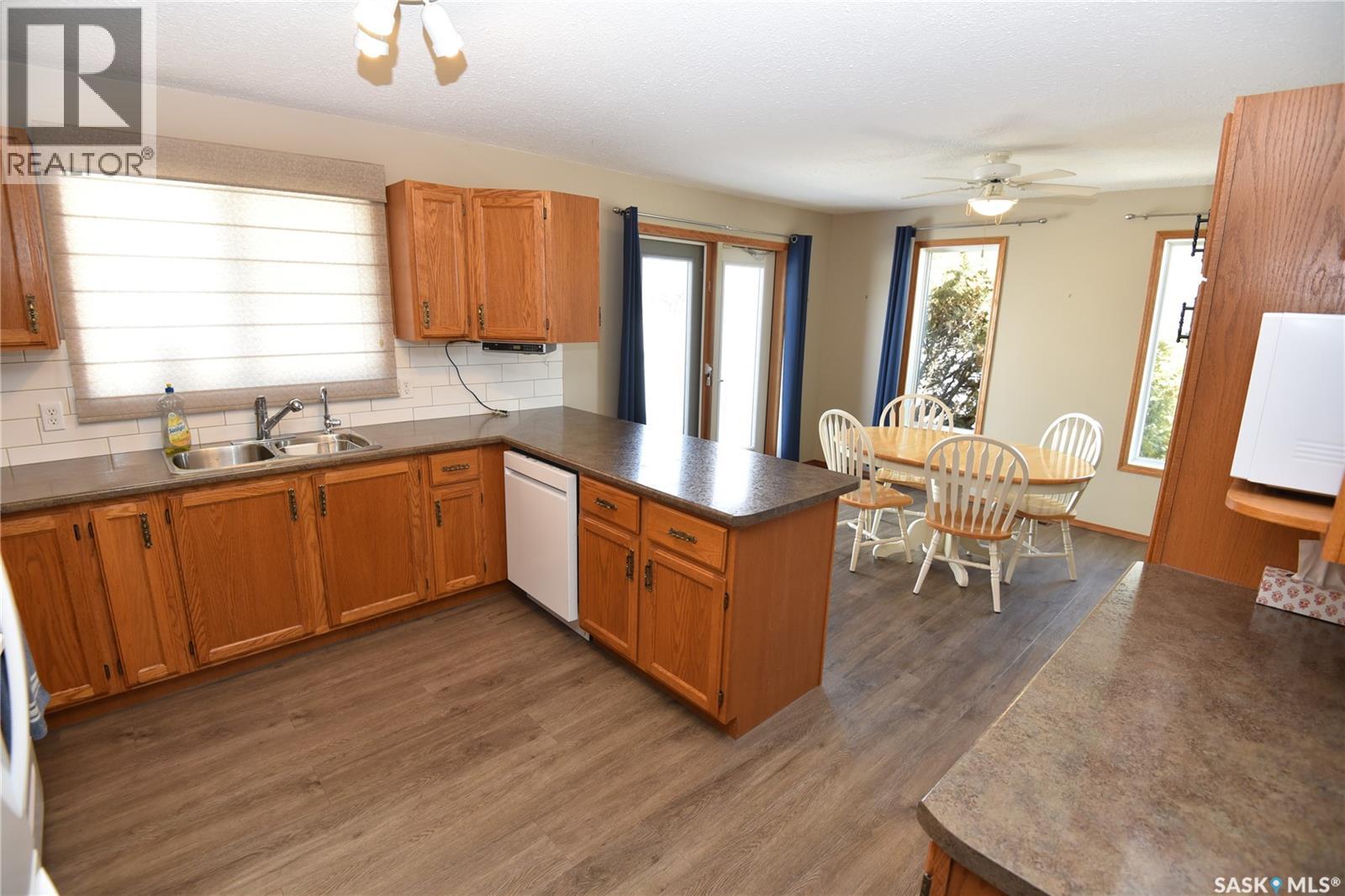 1300 Centre Street, Nipawin, Saskatchewan  S0E 1E0 - Photo 6 - SK034793