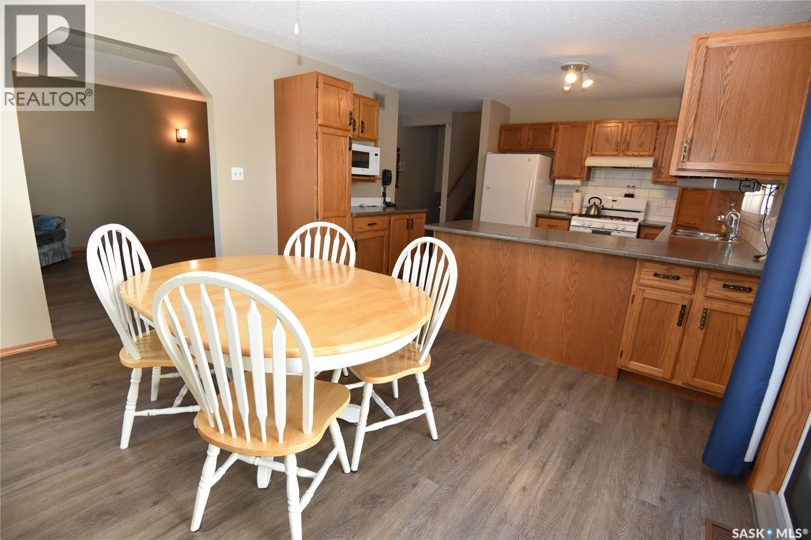 1300 Centre Street, Nipawin, Saskatchewan  S0E 1E0 - Photo 8 - SK034793
