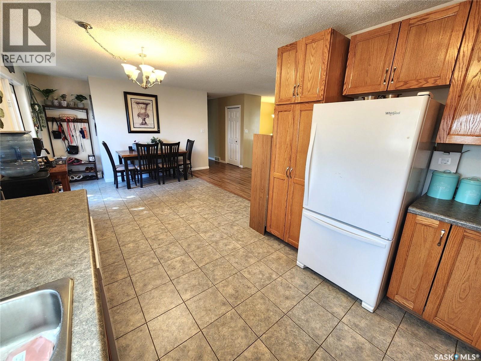 1330 8th Street, Estevan, Saskatchewan  S4A 1H6 - Photo 12 - SK034792