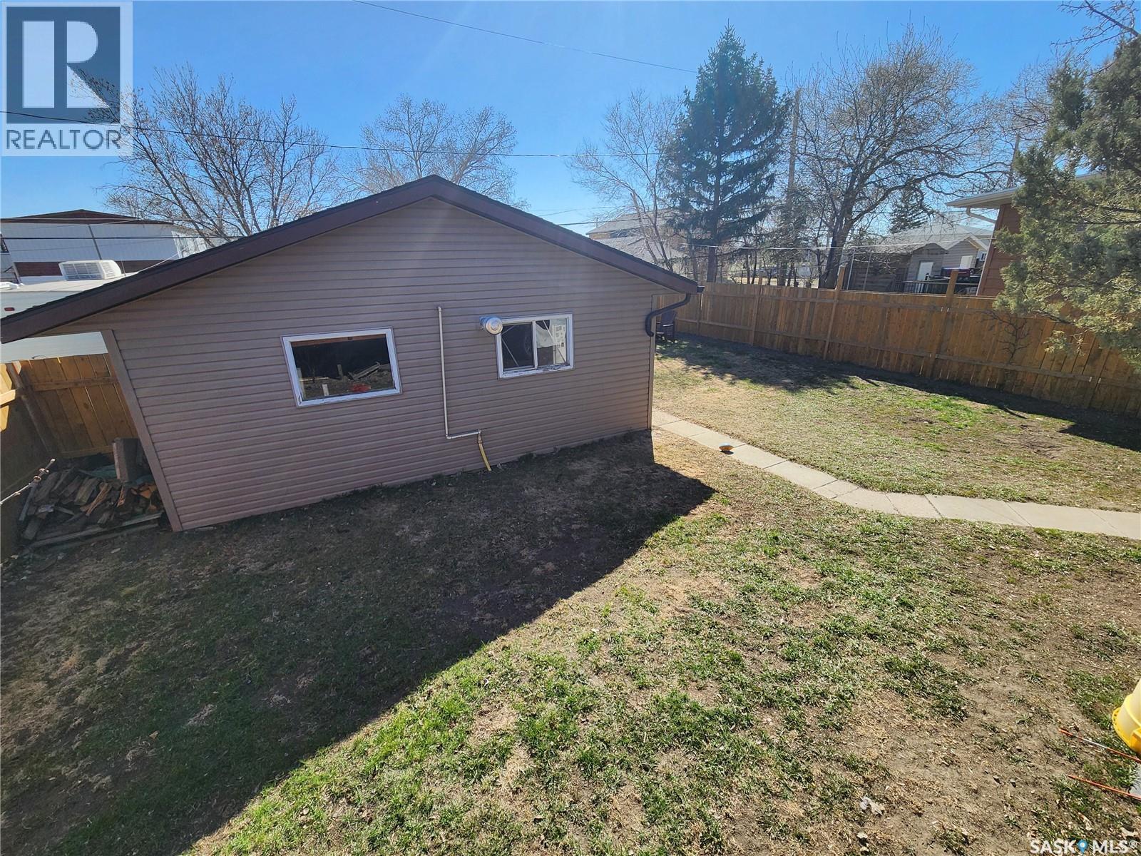 1330 8th Street, Estevan, Saskatchewan  S4A 1H6 - Photo 36 - SK034792