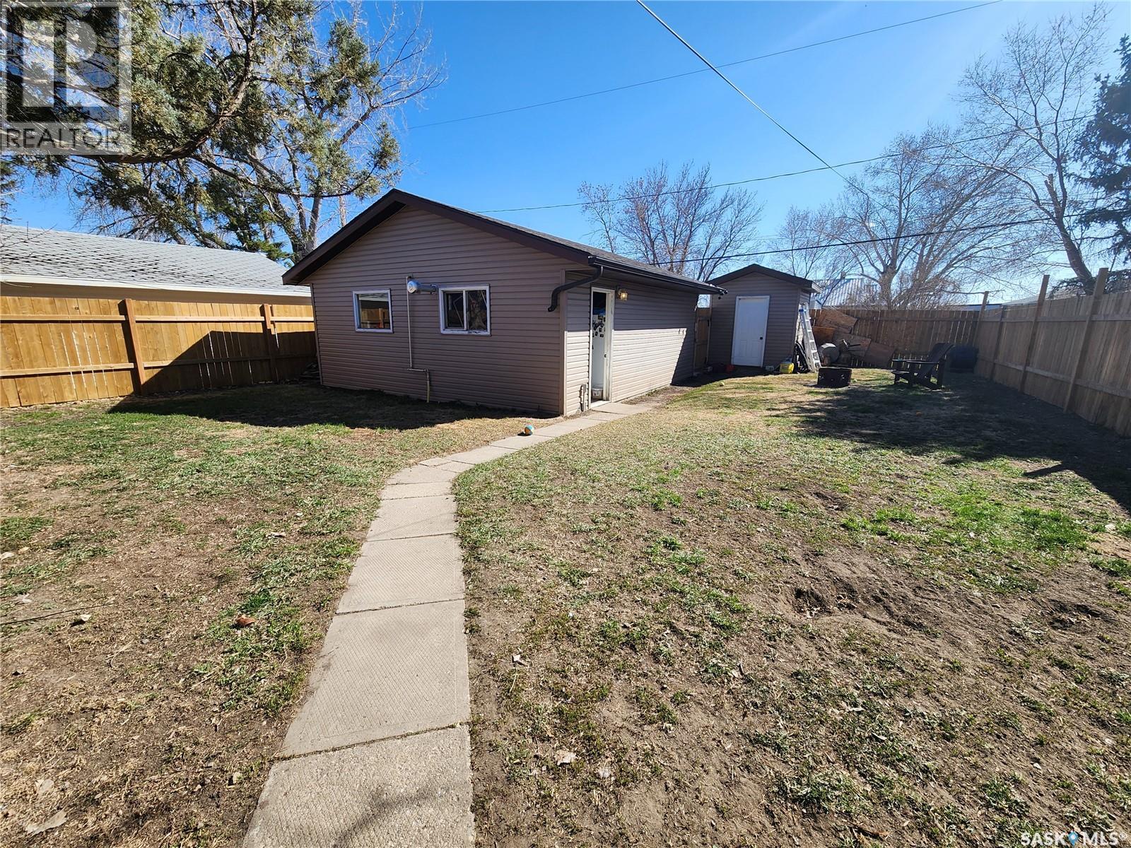 1330 8th Street, Estevan, Saskatchewan  S4A 1H6 - Photo 37 - SK034792
