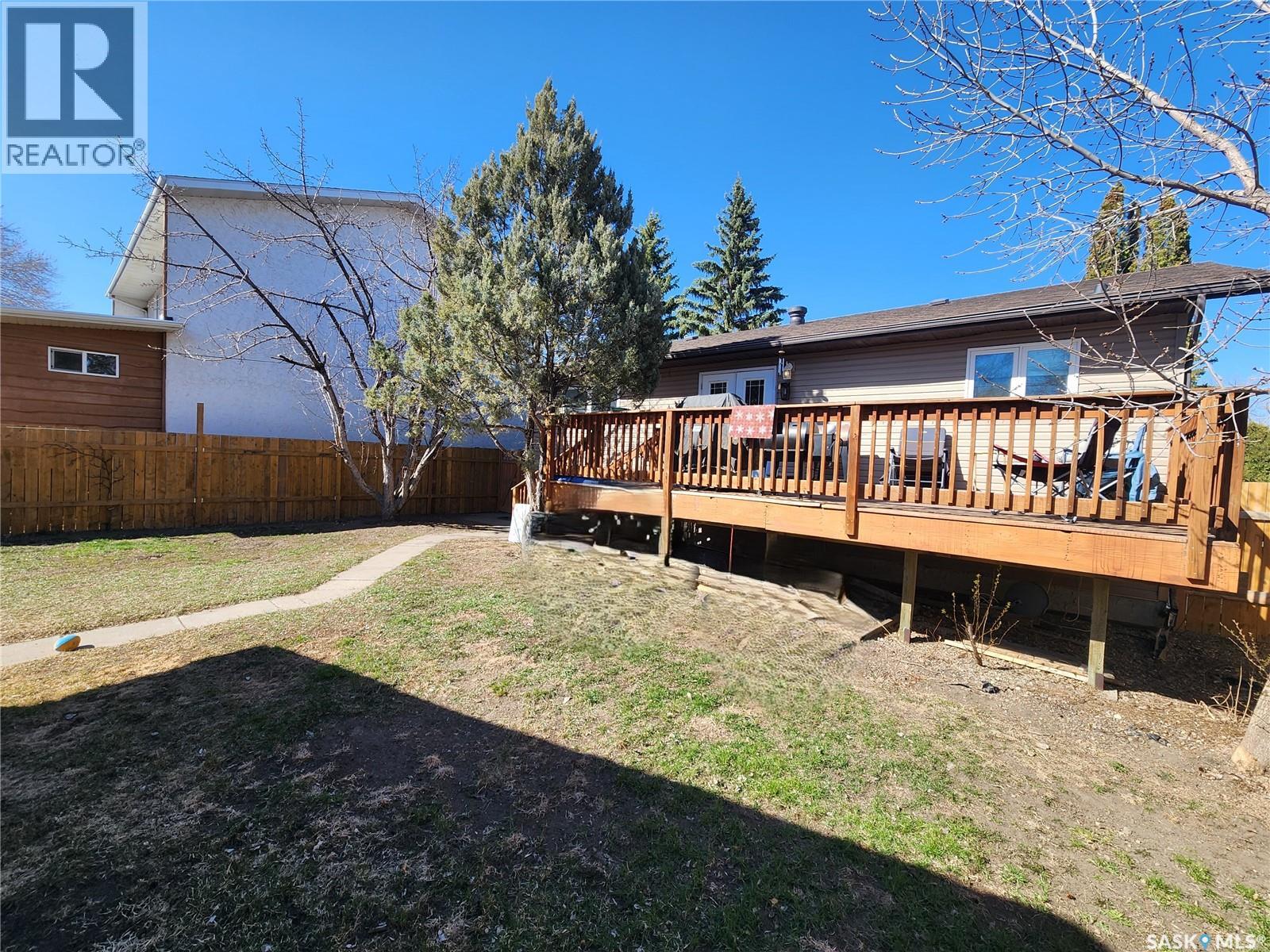 1330 8th Street, Estevan, Saskatchewan  S4A 1H6 - Photo 38 - SK034792