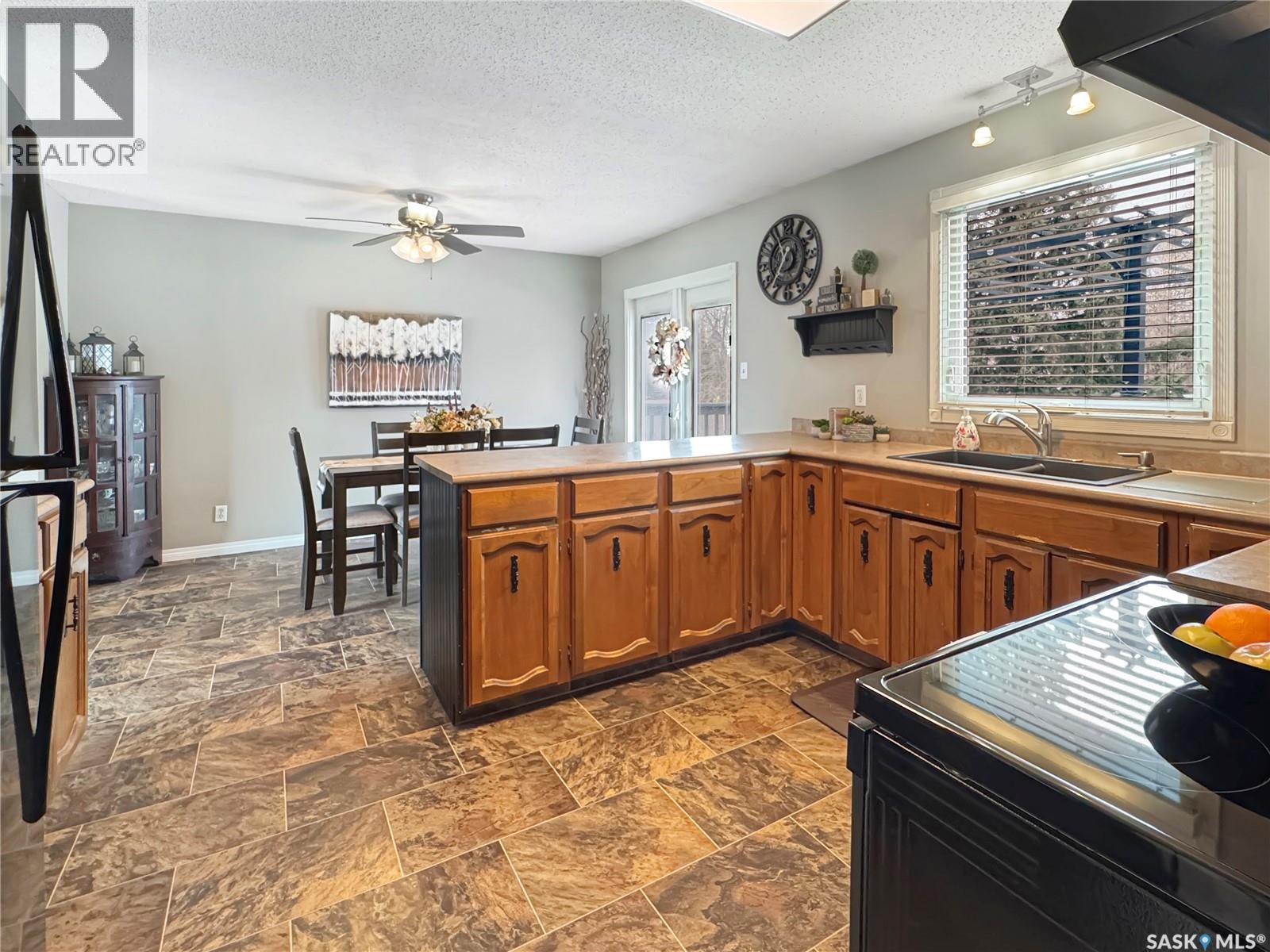10931 Scott Drive, North Battleford, Saskatchewan  S9A 3N2 - Photo 6 - SK034694