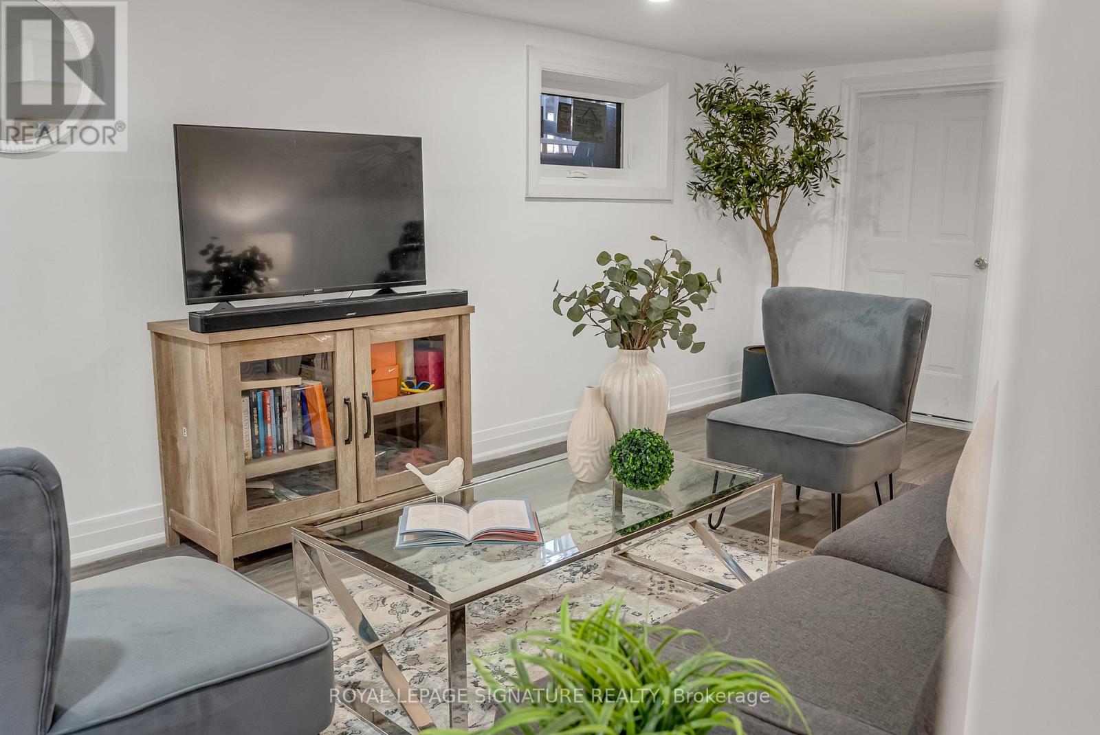 70 Clovelly Avenue, Toronto, Ontario  M6C 1Y3 - Photo 26 - C13052376