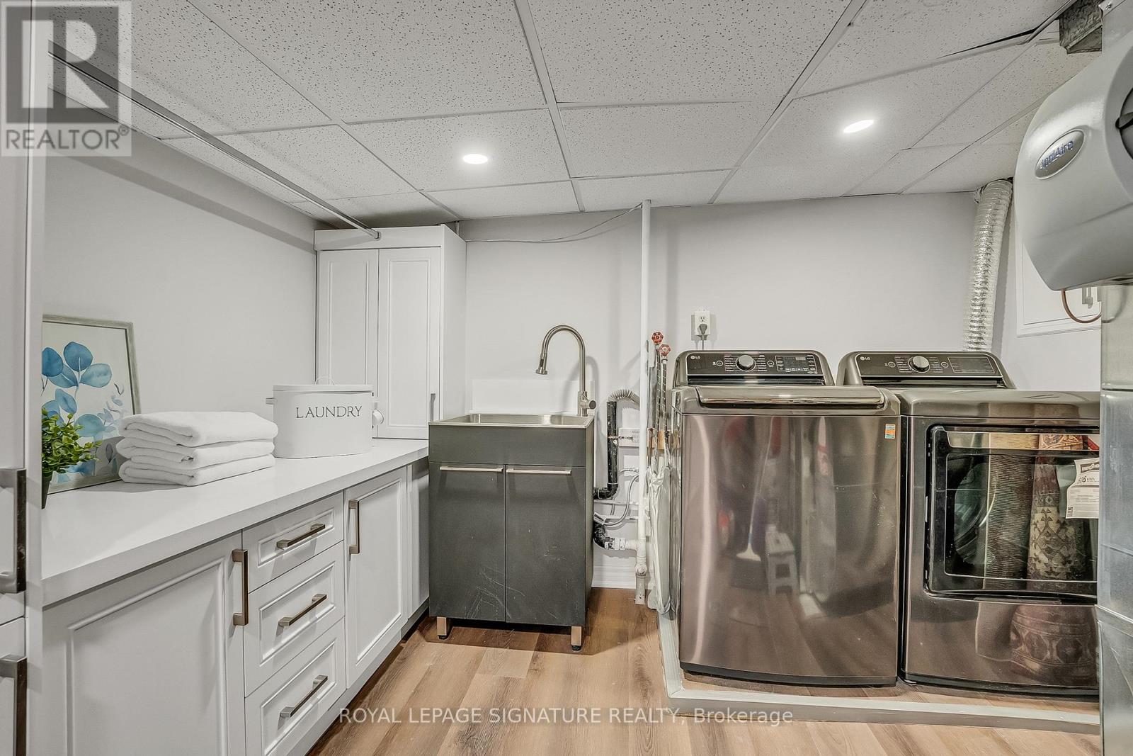 70 Clovelly Avenue, Toronto, Ontario  M6C 1Y3 - Photo 29 - C13052376