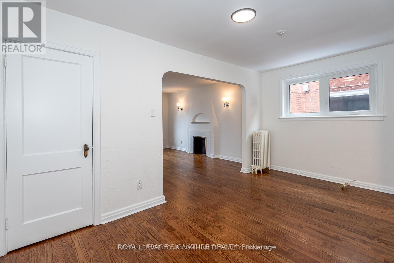 Main - 20 Strathgowan Avenue, Toronto, Ontario  M4N 1B9 - Photo 16 - C13079626