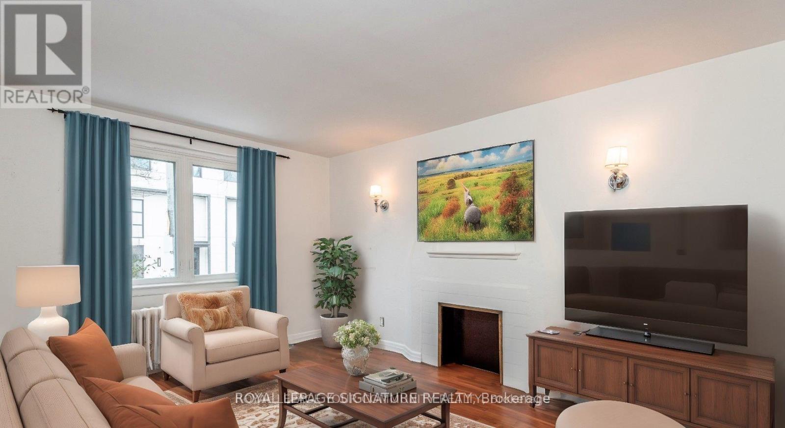 Main - 20 Strathgowan Avenue, Toronto, Ontario  M4N 1B9 - Photo 6 - C13079626