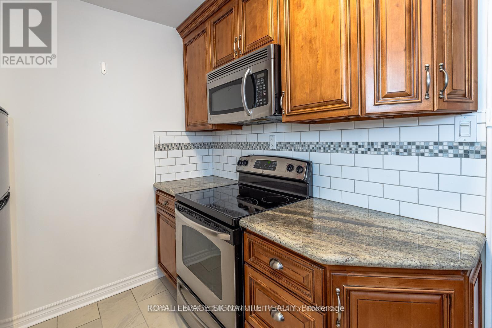Main - 20 Strathgowan Avenue, Toronto, Ontario  M4N 1B9 - Photo 20 - C13079626