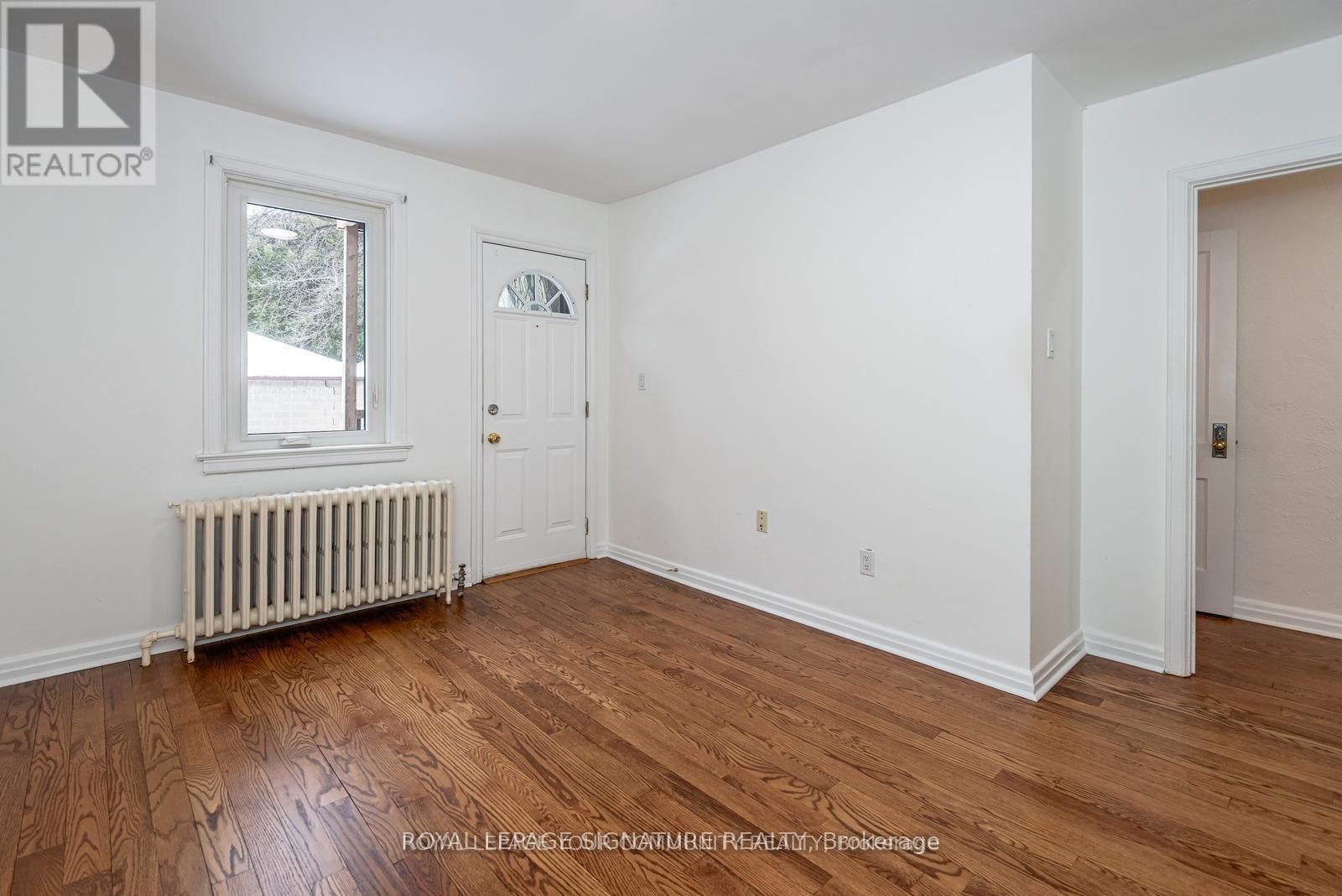 Main - 20 Strathgowan Avenue, Toronto, Ontario  M4N 1B9 - Photo 24 - C13079626