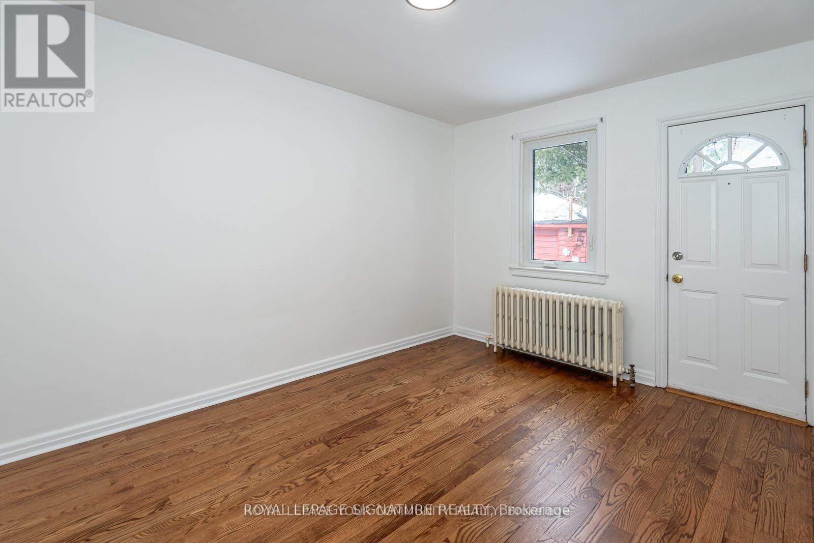 Main - 20 Strathgowan Avenue, Toronto, Ontario  M4N 1B9 - Photo 23 - C13079626