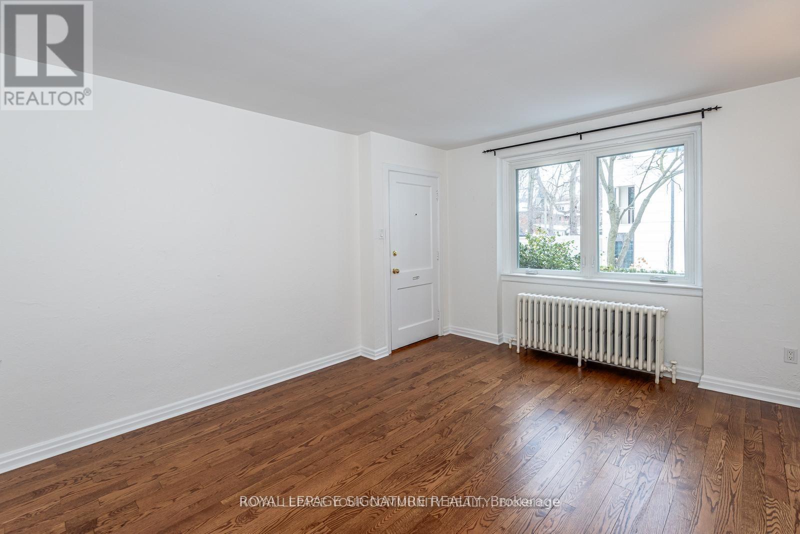 Main - 20 Strathgowan Avenue, Toronto, Ontario  M4N 1B9 - Photo 11 - C13079626
