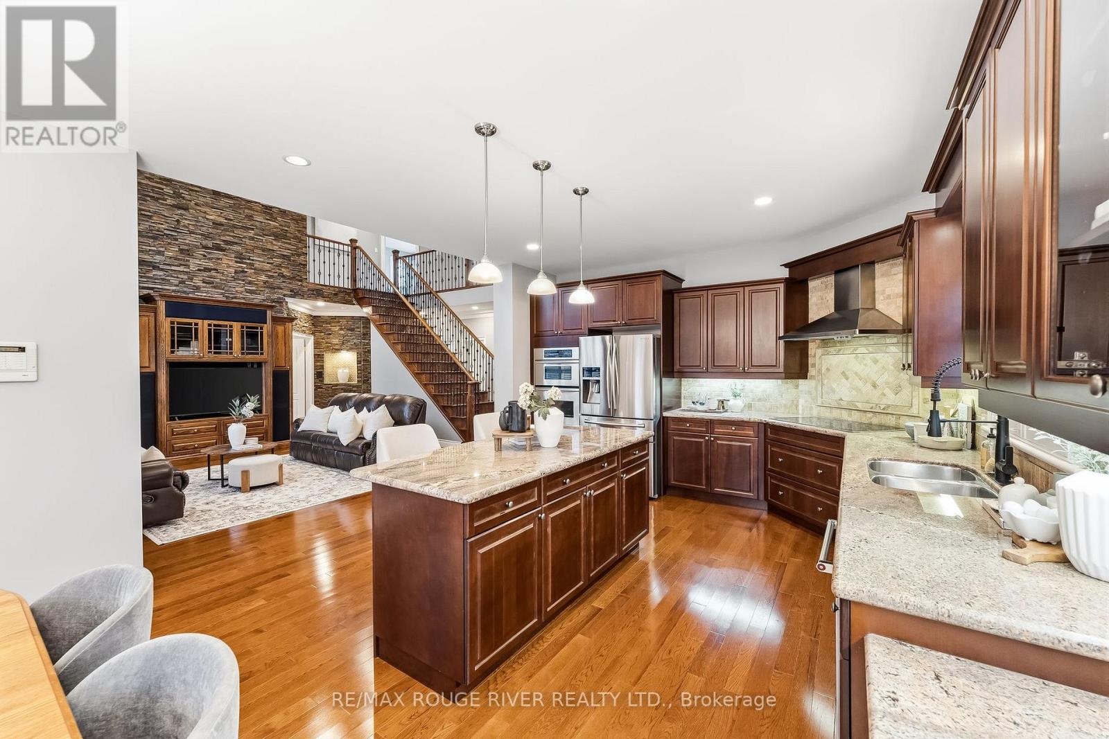 30 Hanover Court, Whitby, Ontario  L1N 7J2 - Photo 15 - E13079868