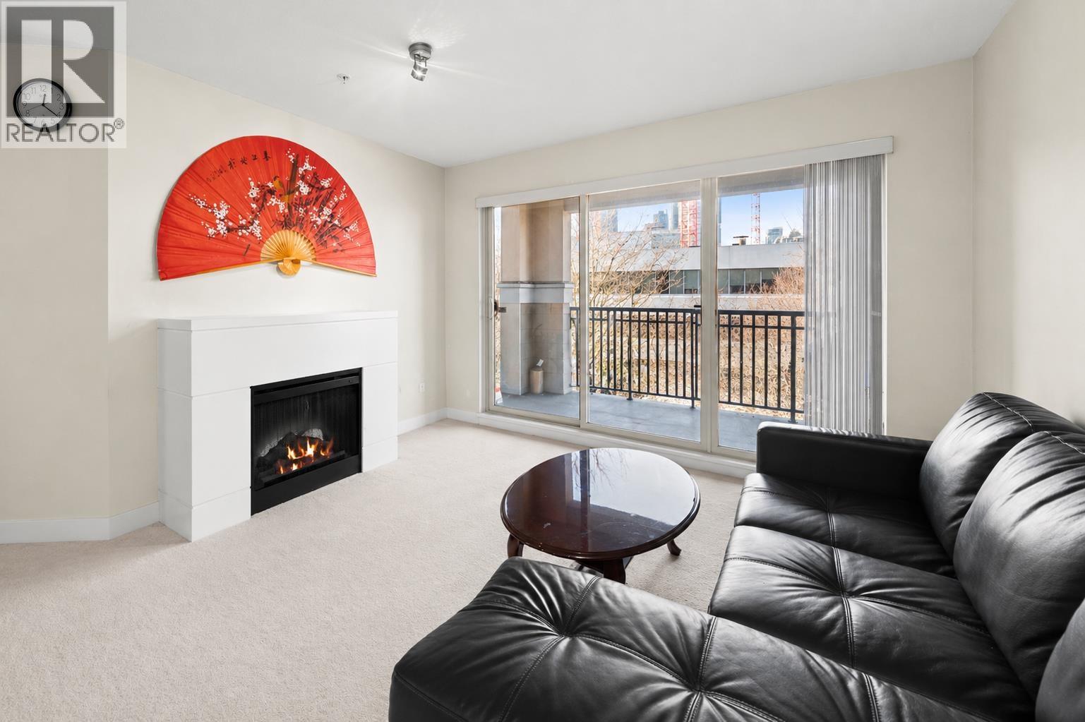 322 2088 Beta Avenue, Burnaby, British Columbia  V5C 0C8 - Photo 4 - R3118887