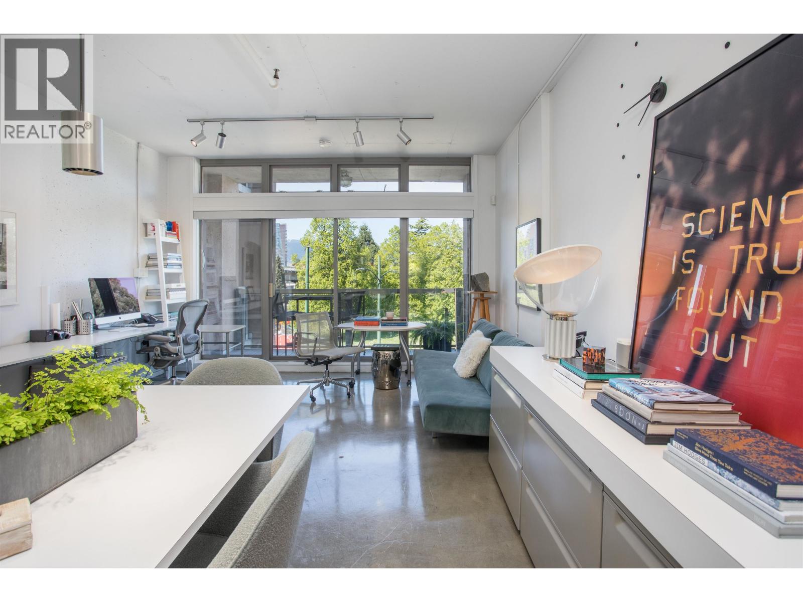 208 1529 W 6th Avenue, Vancouver, British Columbia  V6J 1R1 - Photo 2 - R3118892
