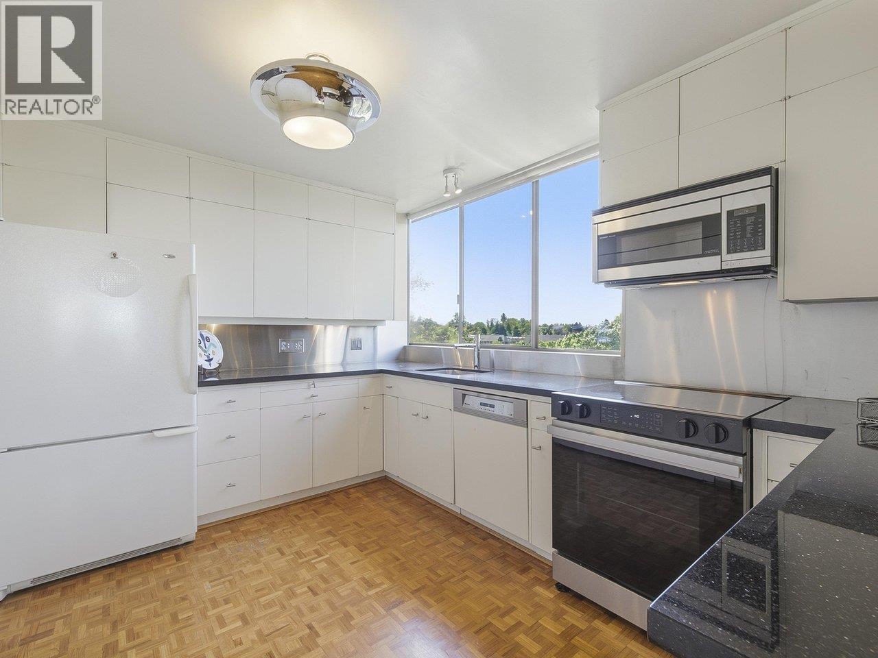 900 1685 W 14th Avenue, Vancouver, British Columbia  V6J 2J3 - Photo 11 - R3118901
