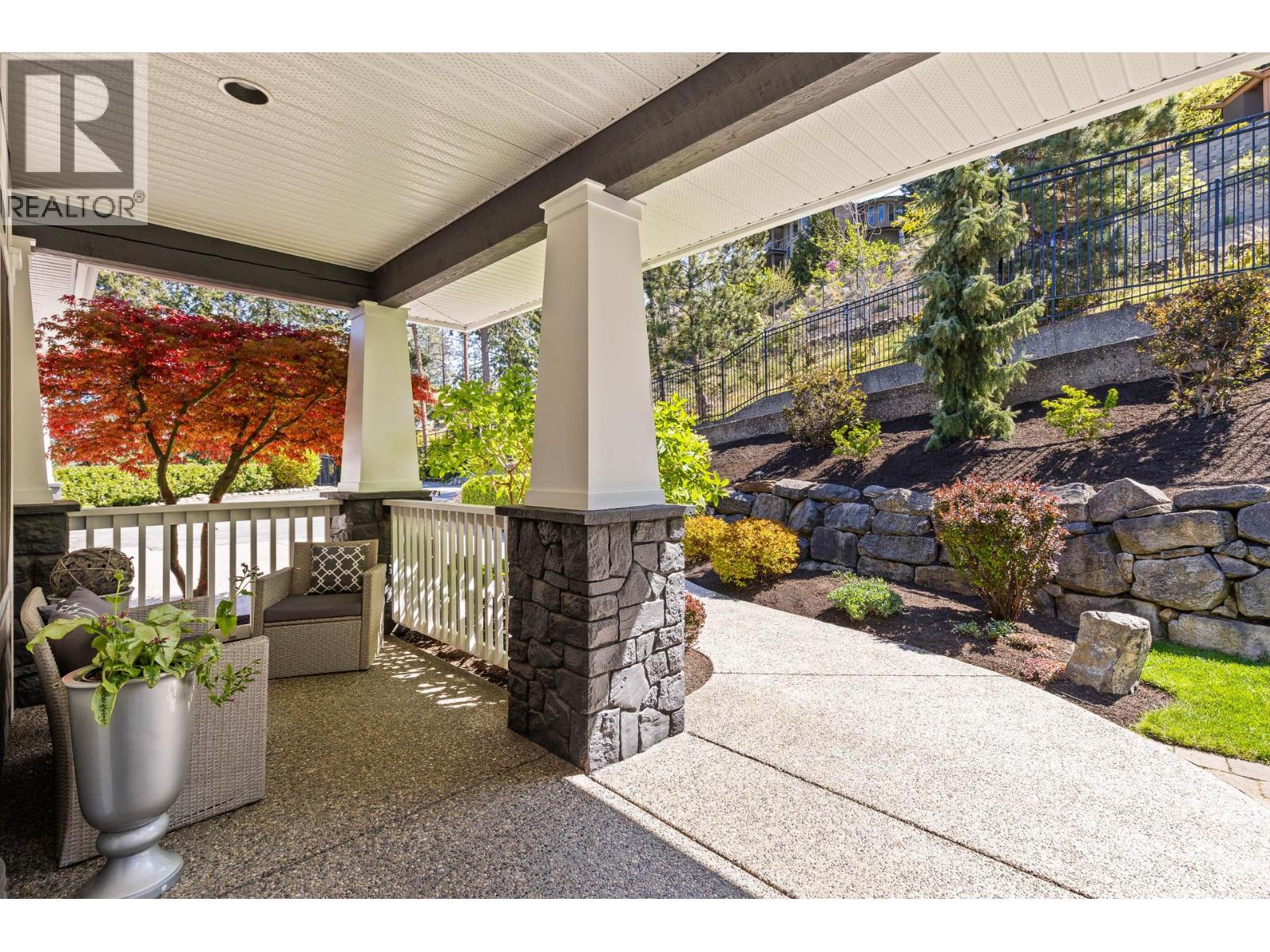 421 Edgemont Court, Kelowna, British Columbia  V1W 2Z4 - Photo 7 - 10384316