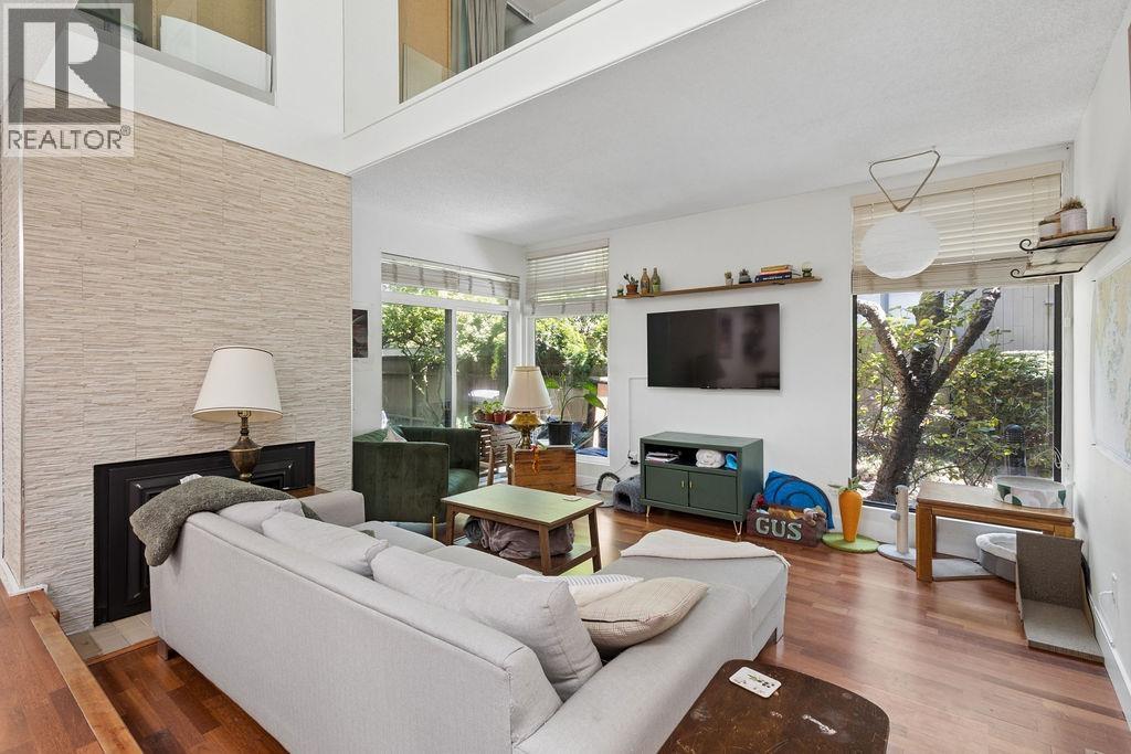 4430 YEW STREET, Vancouver, British Columbia