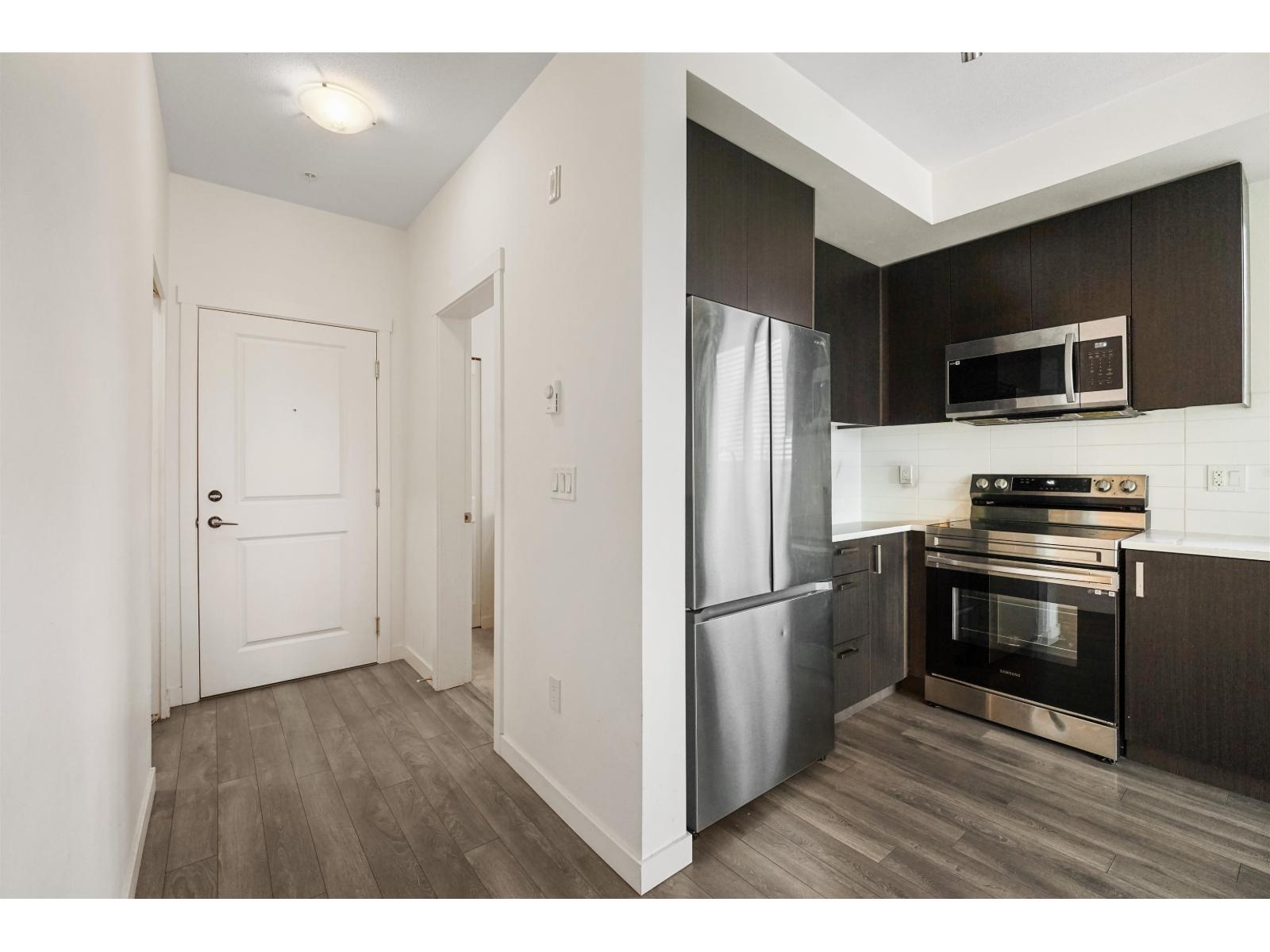 501 15858 Fraser Highway, Surrey, British Columbia  V4N 6W6 - Photo 2 - R3118594