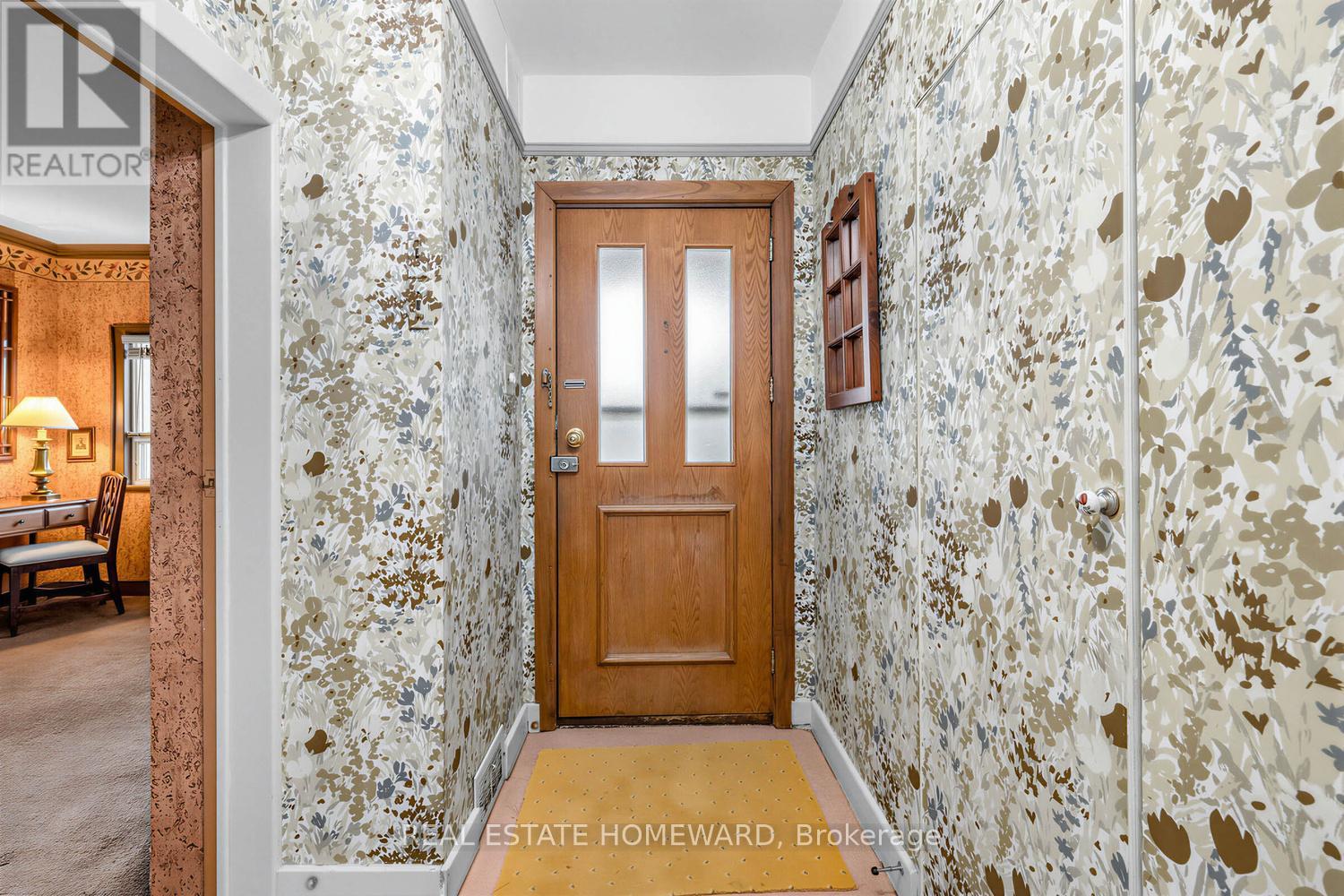 228 Pemberton Avenue, Toronto, Ontario  M2M 1Y8 - Photo 3 - C13079908