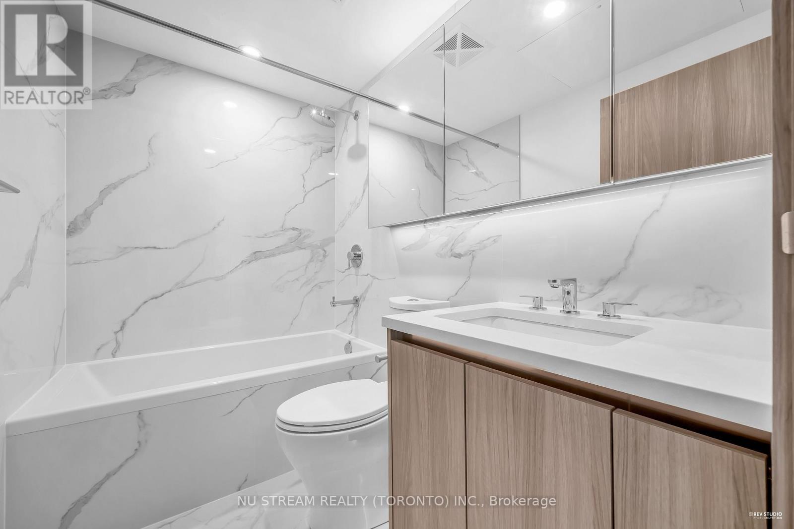 4609 - 3 Concord Cityplace Way, Toronto, Ontario  M5V 0X4 - Photo 13 - C13079952