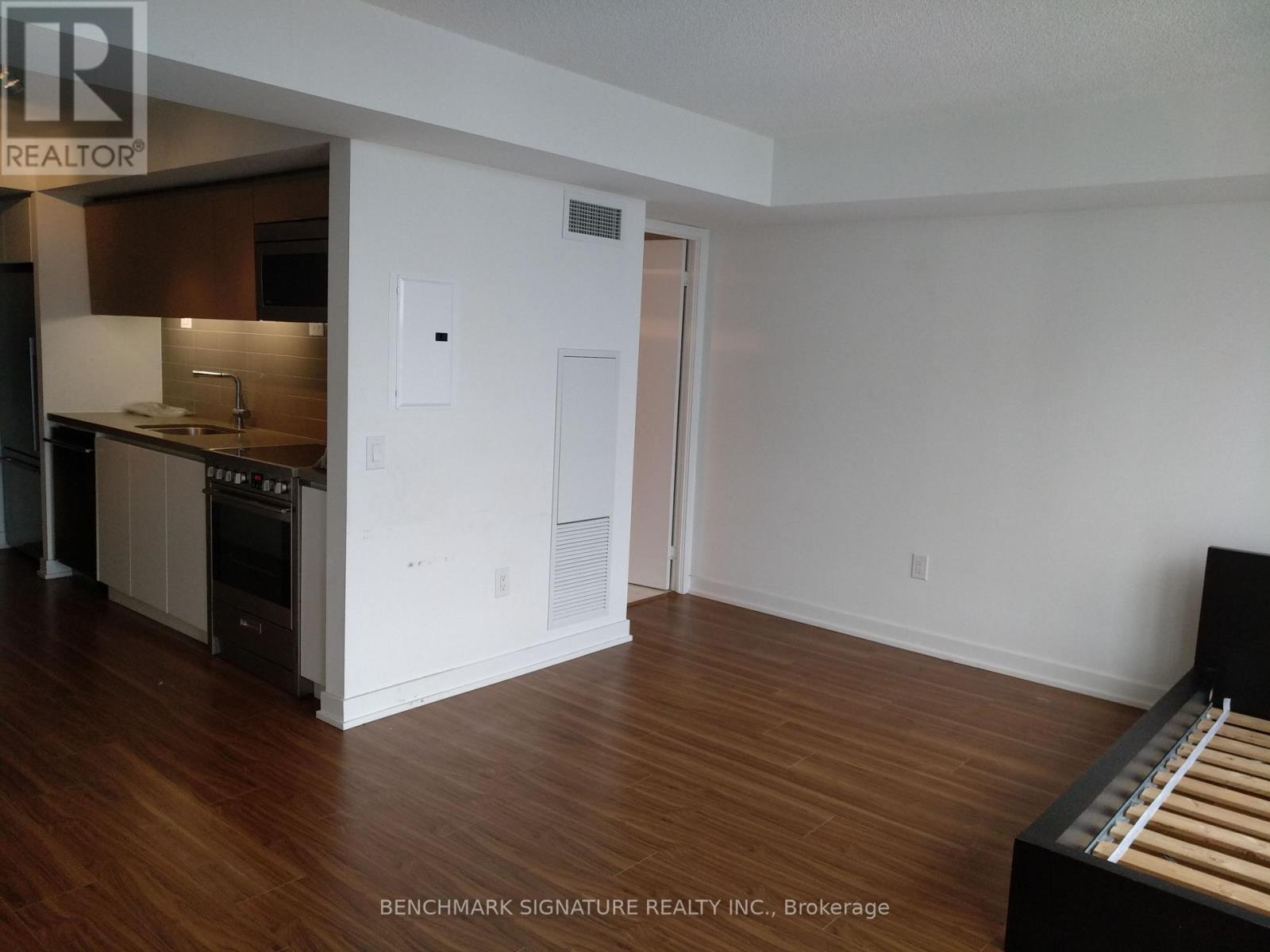 3908 - 85 Queens Wharf Road, Toronto, Ontario  M5V 0J9 - Photo 8 - C13079980