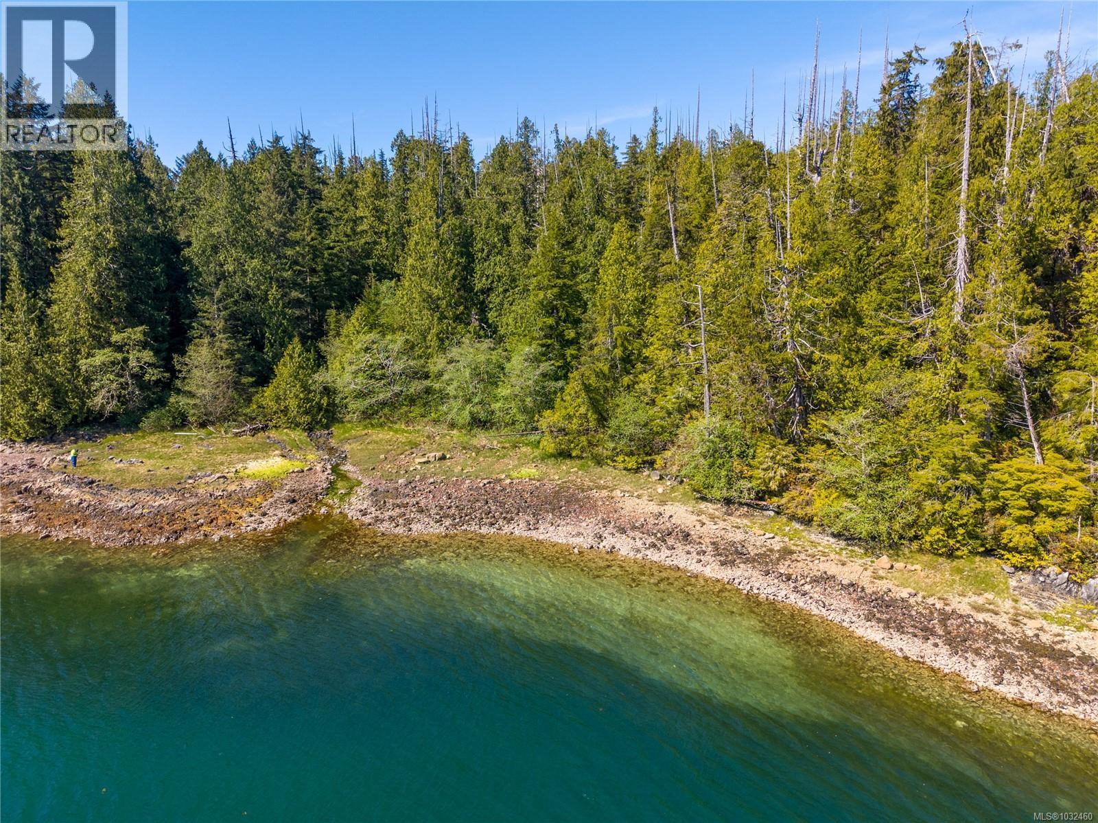 7 Hot Springs Cove, Tofino, British Columbia  V0R 2Z0 - Photo 19 - 1032460