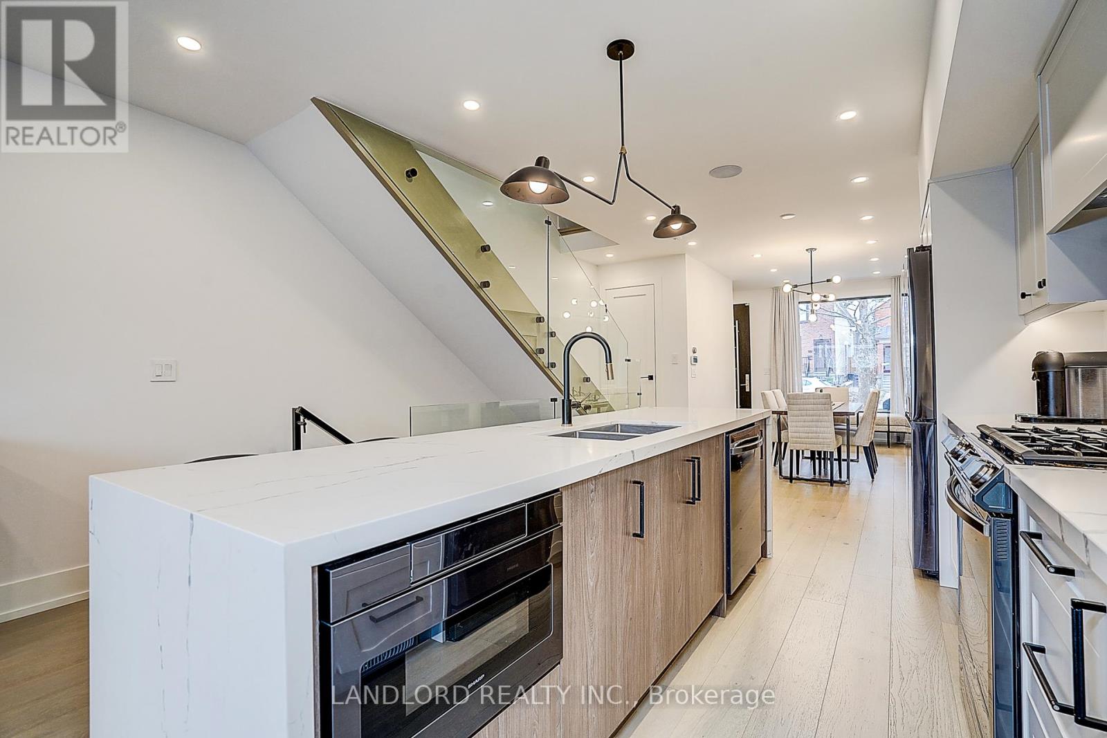 21 Shudell Avenue, Toronto, Ontario  M4J 1C5 - Photo 11 - E13079898
