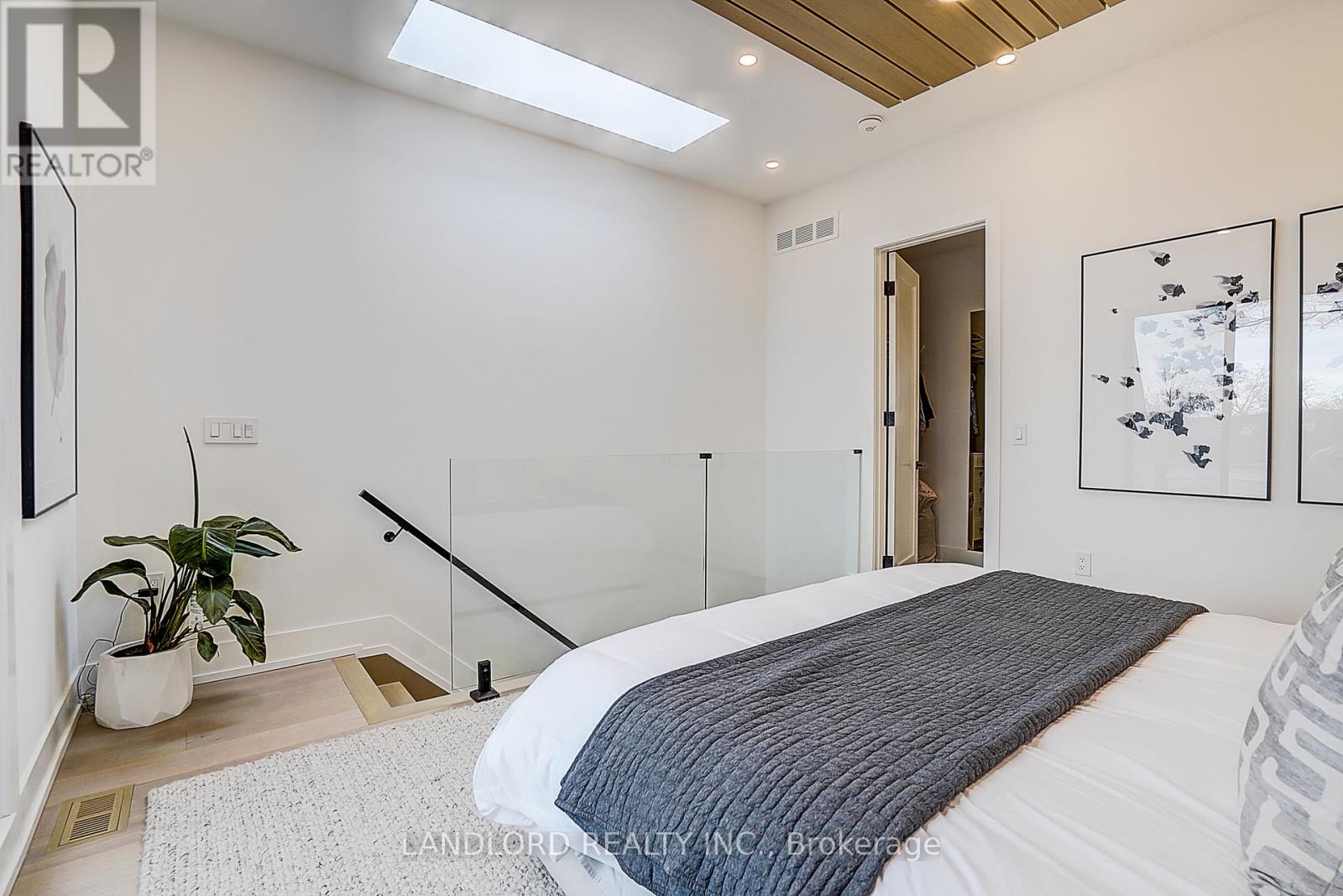 21 Shudell Avenue, Toronto, Ontario  M4J 1C5 - Photo 35 - E13079898