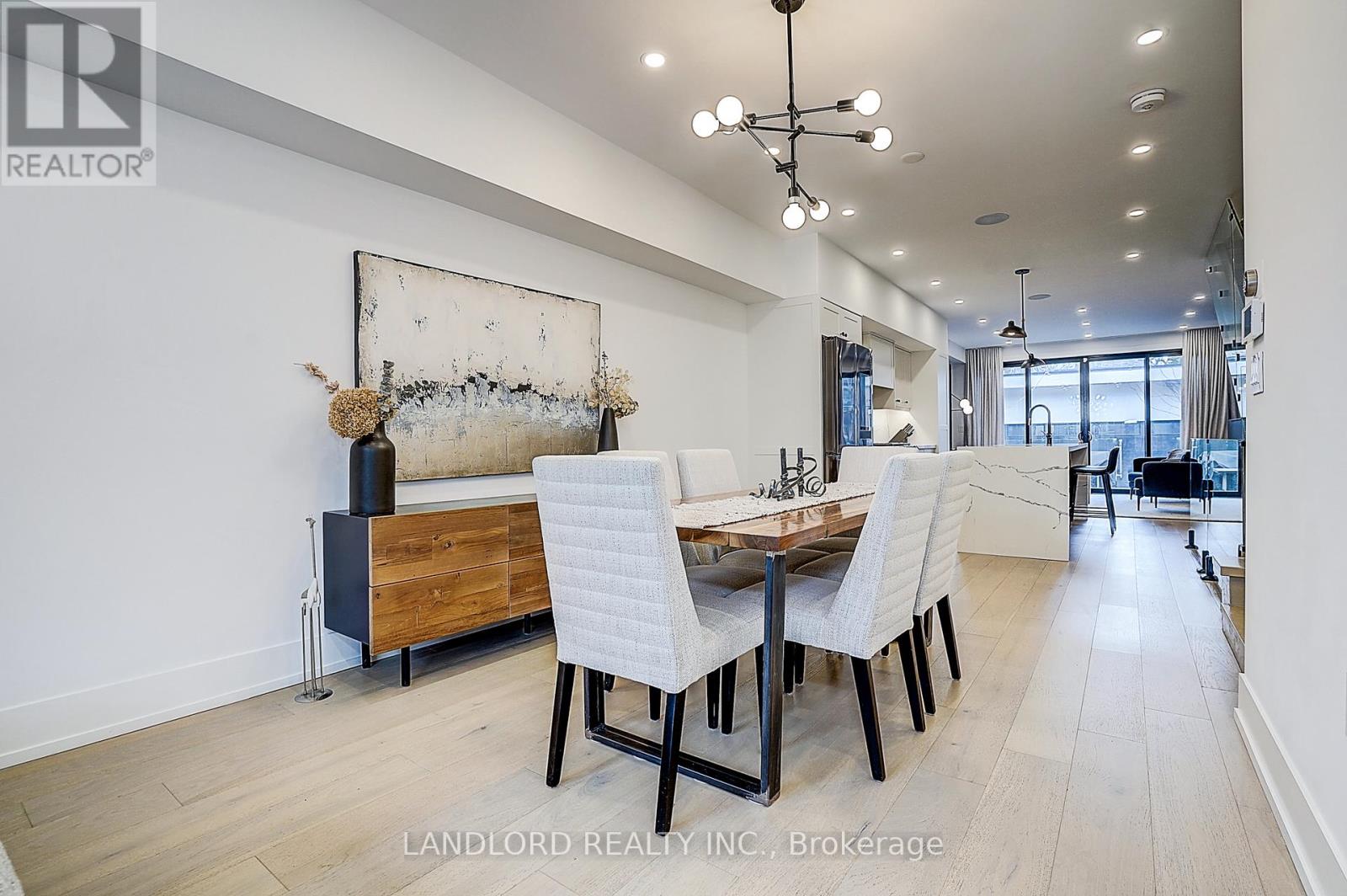 21 Shudell Avenue, Toronto, Ontario  M4J 1C5 - Photo 4 - E13079898