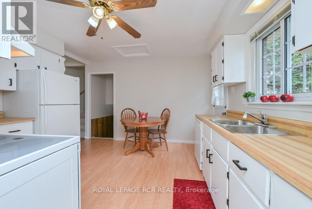 52 Ellwood Drive E, Caledon, Ontario  L7E 2A5 - Photo 11 - W13079820