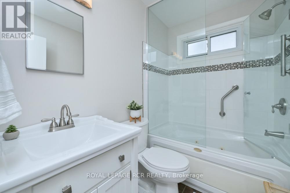 52 Ellwood Drive E, Caledon, Ontario  L7E 2A5 - Photo 12 - W13079820