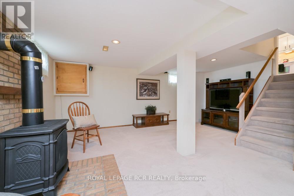 52 Ellwood Drive E, Caledon, Ontario  L7E 2A5 - Photo 19 - W13079820