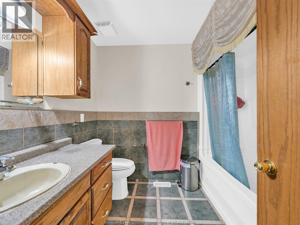 43 Sandy Lake Drive, Leamington, Ontario  N8H 5K4 - Photo 33 - 26009980